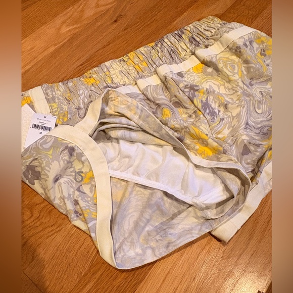 GAP Pants - NWT GapFit Running Shorts Women's Medium